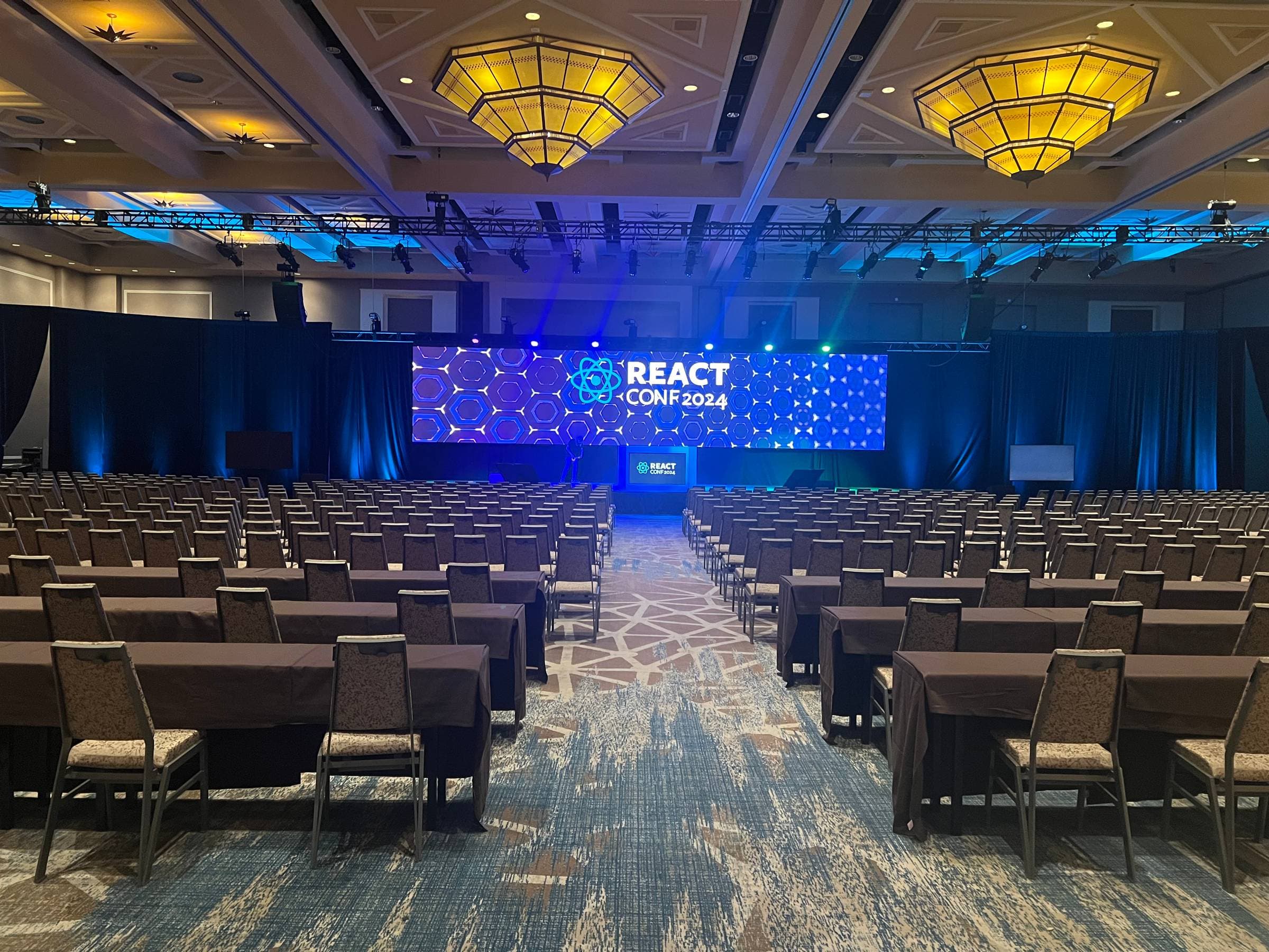 🚀 Here is everything you need to know from React Conf: React 19, RSC in Expo, React compiler and more